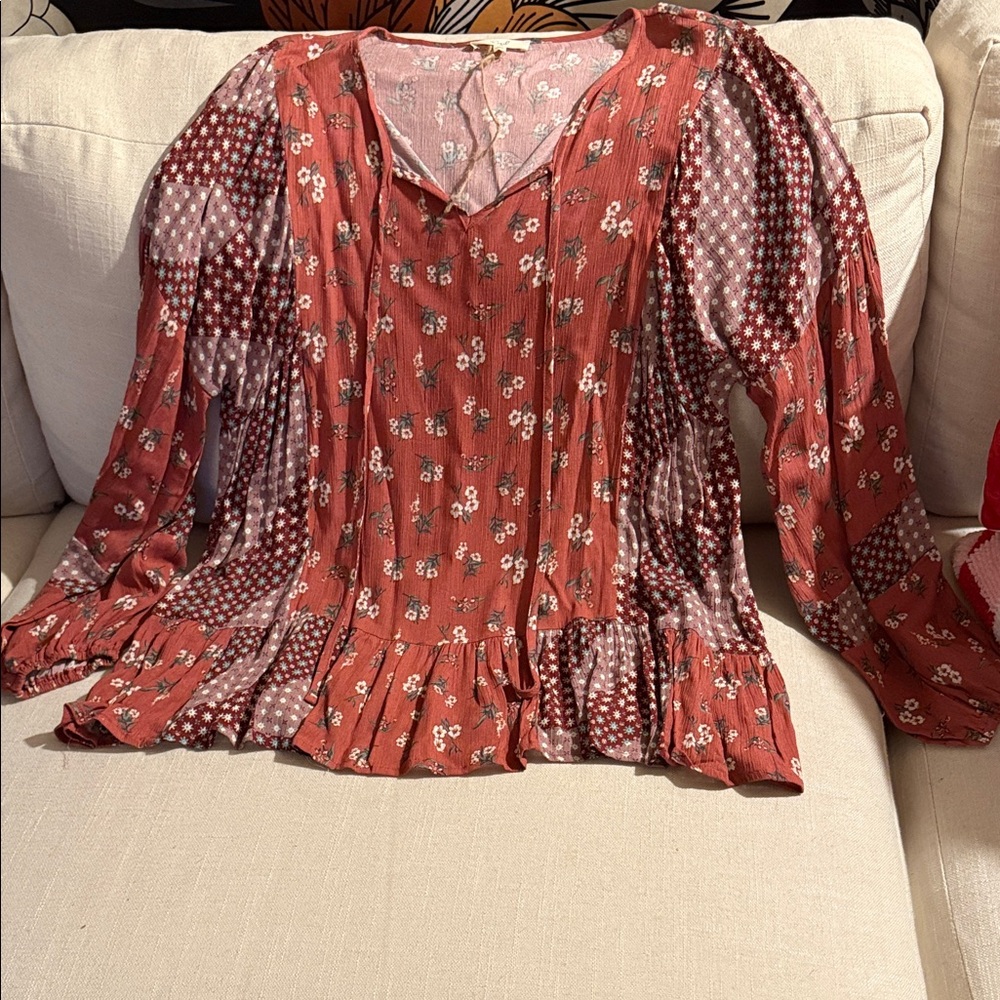 Easel Rust Floral V-Neck Blouse